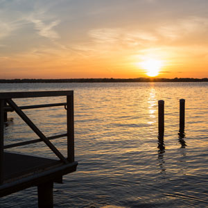 Sunset in lake at Martin Dies state park